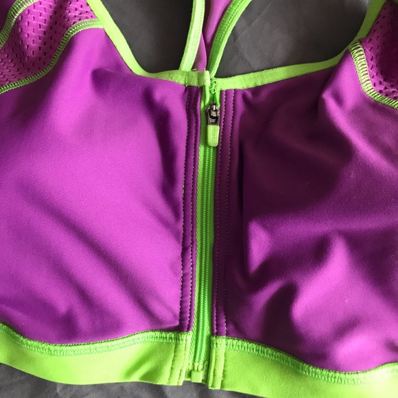 Sports Bra - Picture 3 of 7